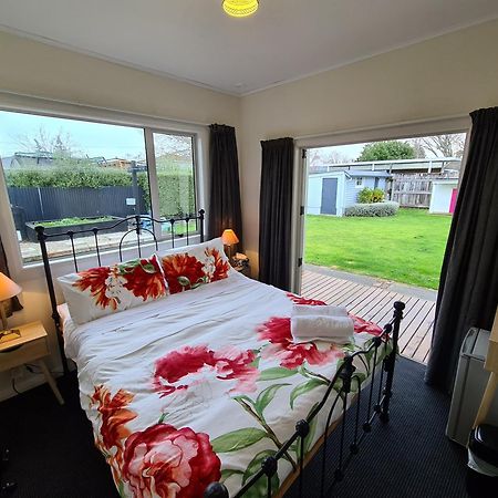 Central Masterton Sleepout エクステリア 写真