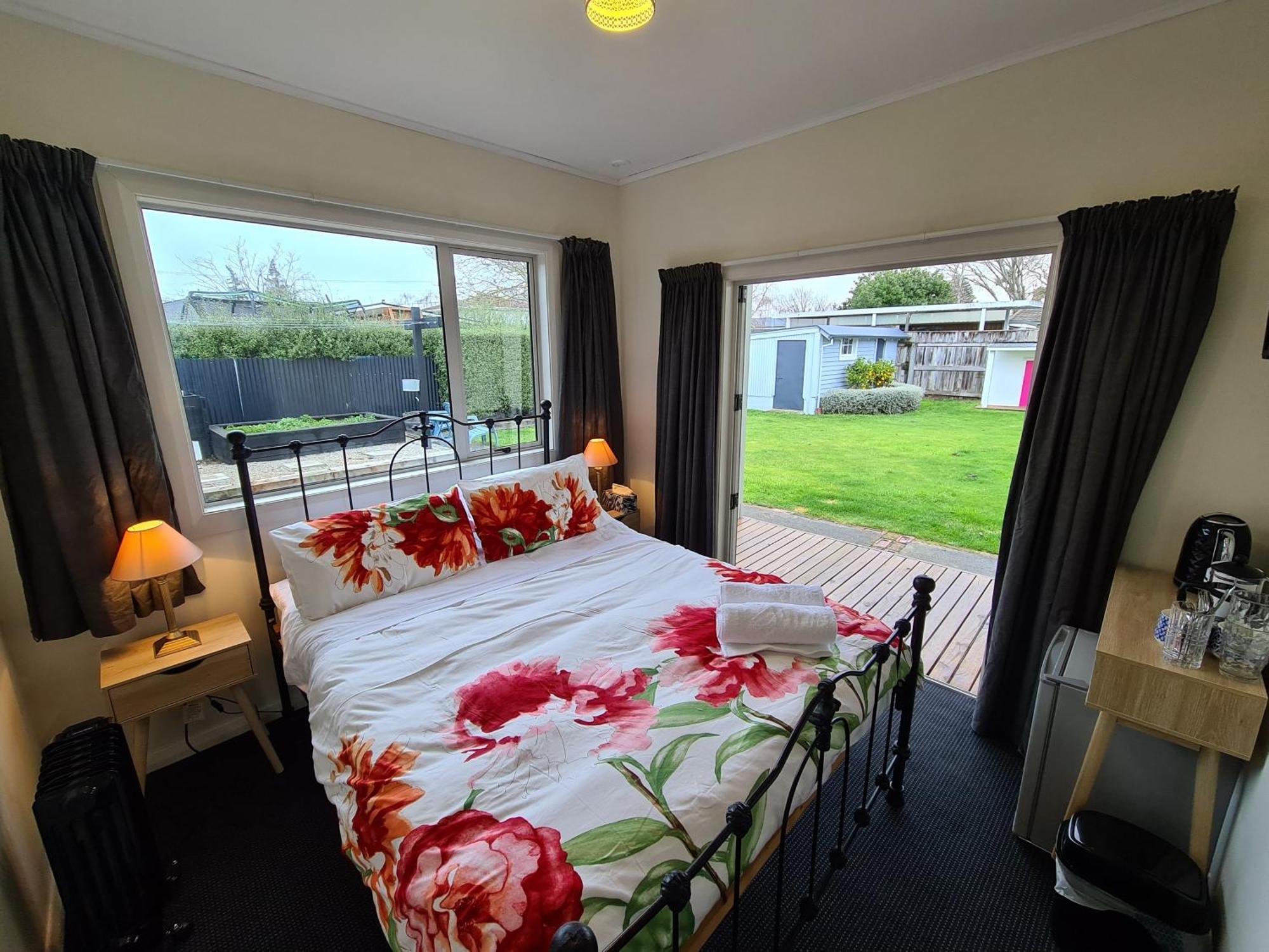Central Masterton Sleepout エクステリア 写真